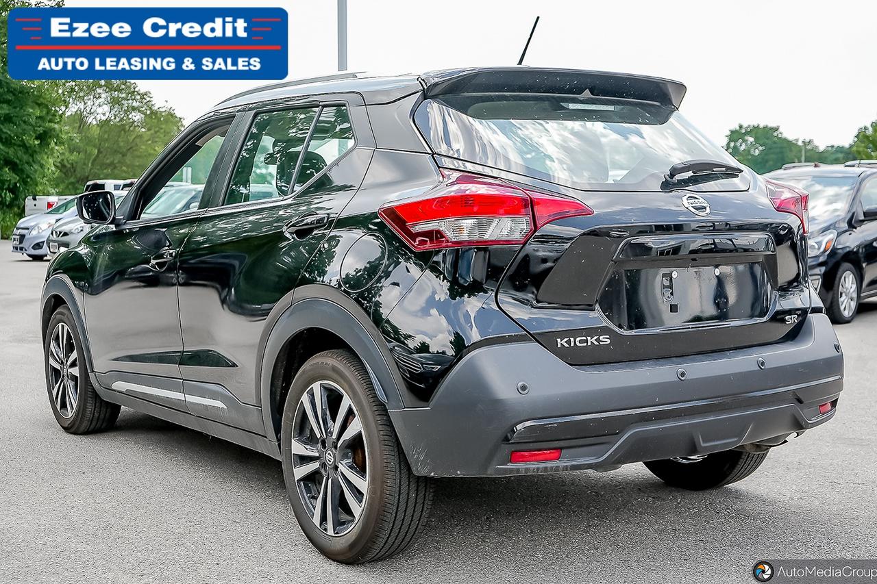 2020 Nissan Kicks SR Photo