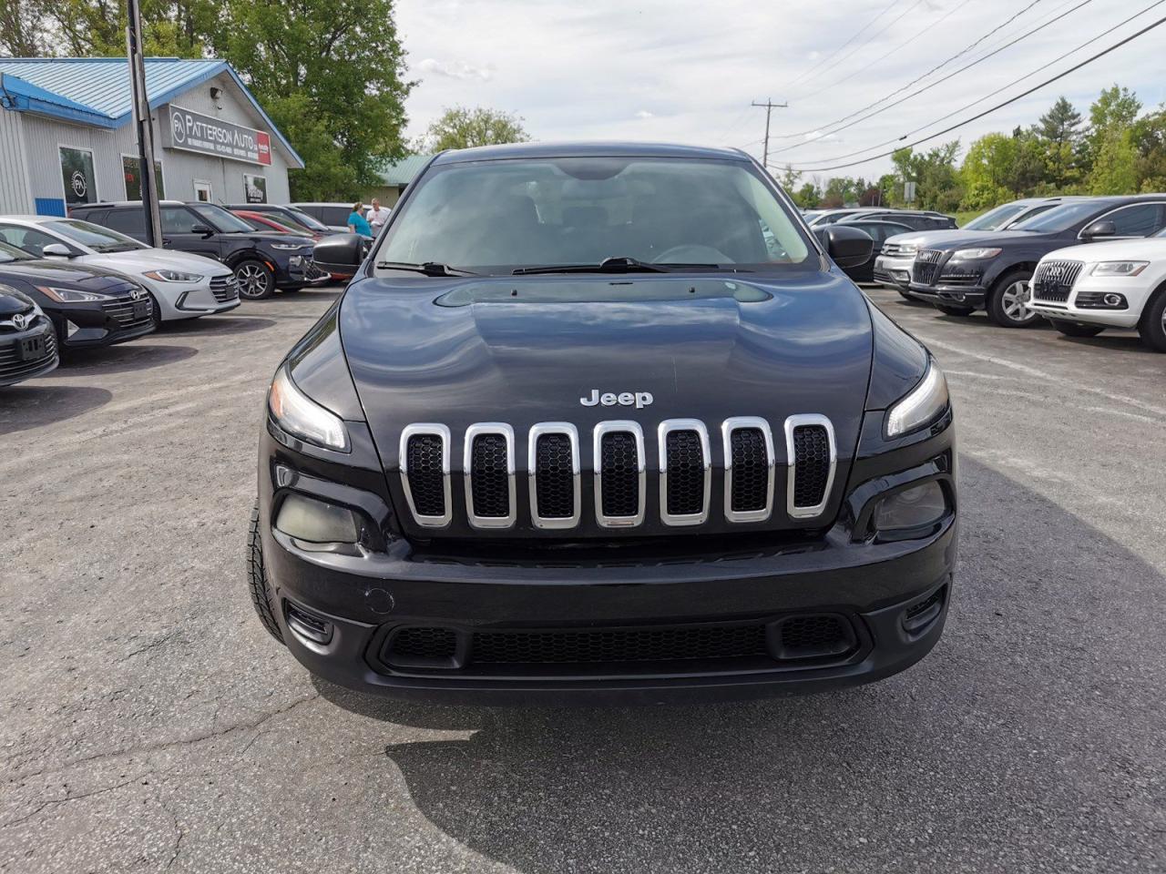 2015 Jeep Cherokee Sport - Photo #8