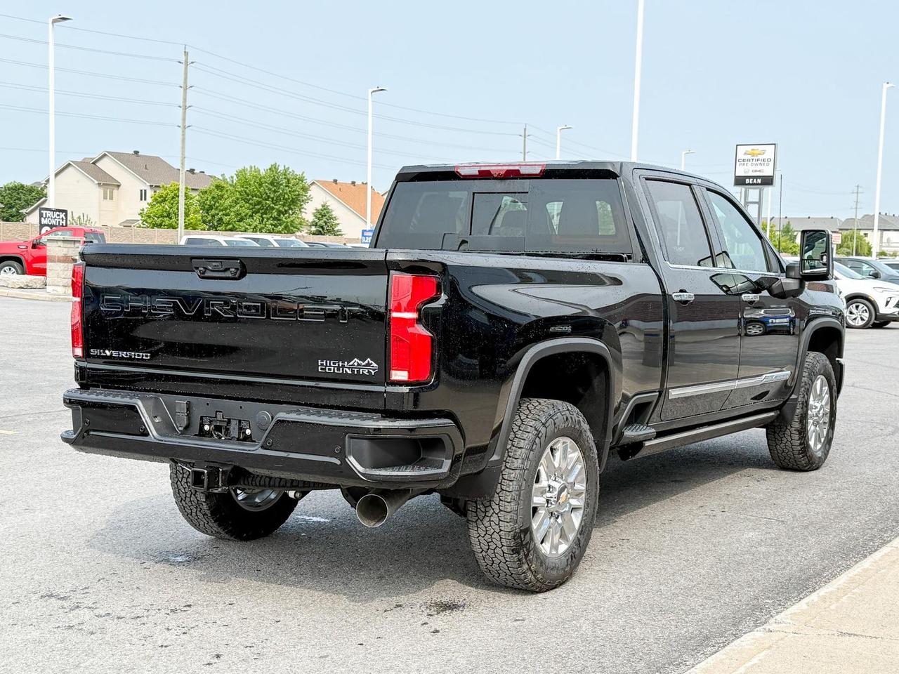 2025 Chevrolet Silverado 2500 HD High Country 6.6L DURAMAX WITH REMOTE START/ENTRY, SUNROOF, HEATED SEATS, HEATED STEERING WHEEL, VENTILATED SEATS, BOSE SOUND SYSTEM, POWER UP/DOWN TAILGATE Photo