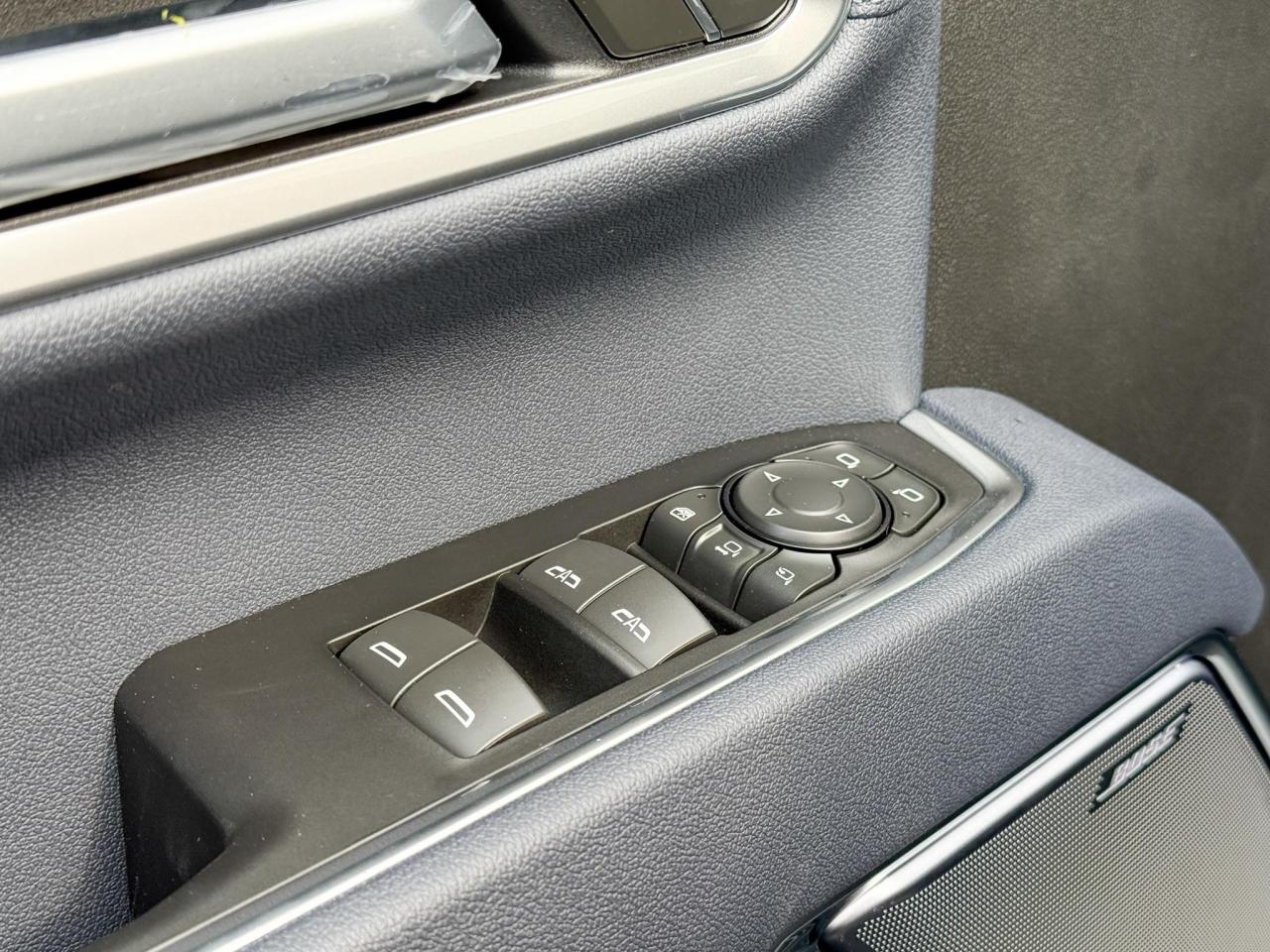 2025 Chevrolet Silverado 2500 HD High Country 6.6L DURAMAX WITH REMOTE START/ENTRY, SUNROOF, HEATED SEATS, HEATED STEERING WHEEL, VENTILATED SEATS, BOSE SOUND SYSTEM, POWER UP/DOWN TAILGATE Photo