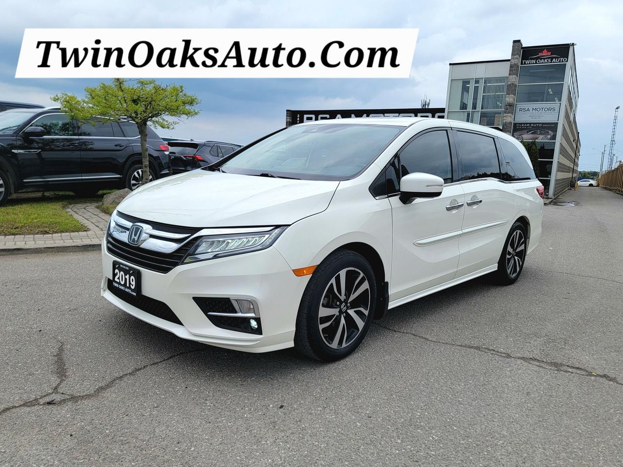 2019 Honda Odyssey Touring - Photo #1