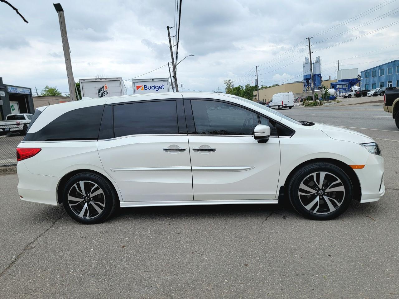 2019 Honda Odyssey Touring - Photo #4