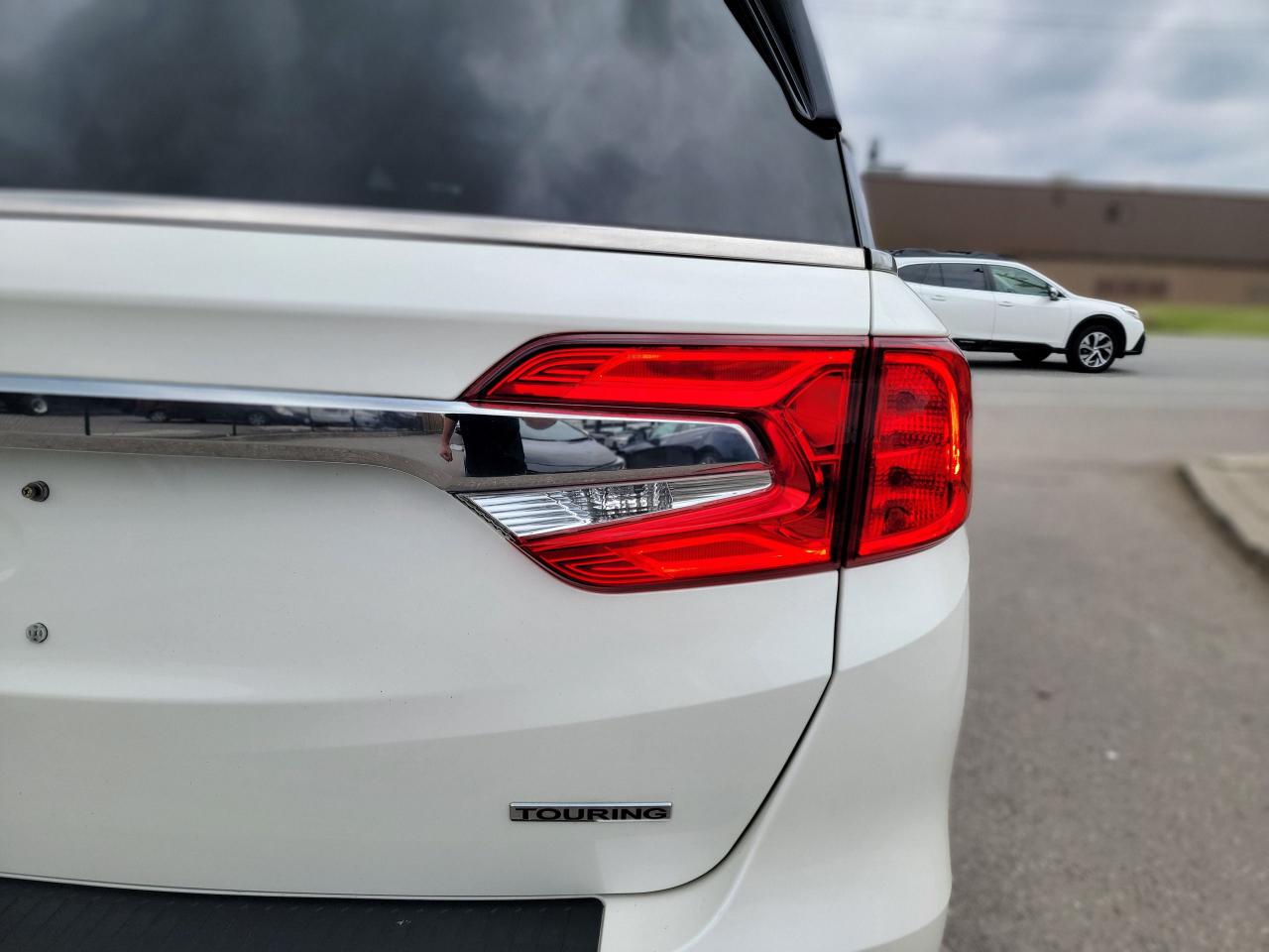 2019 Honda Odyssey Touring - Photo #6