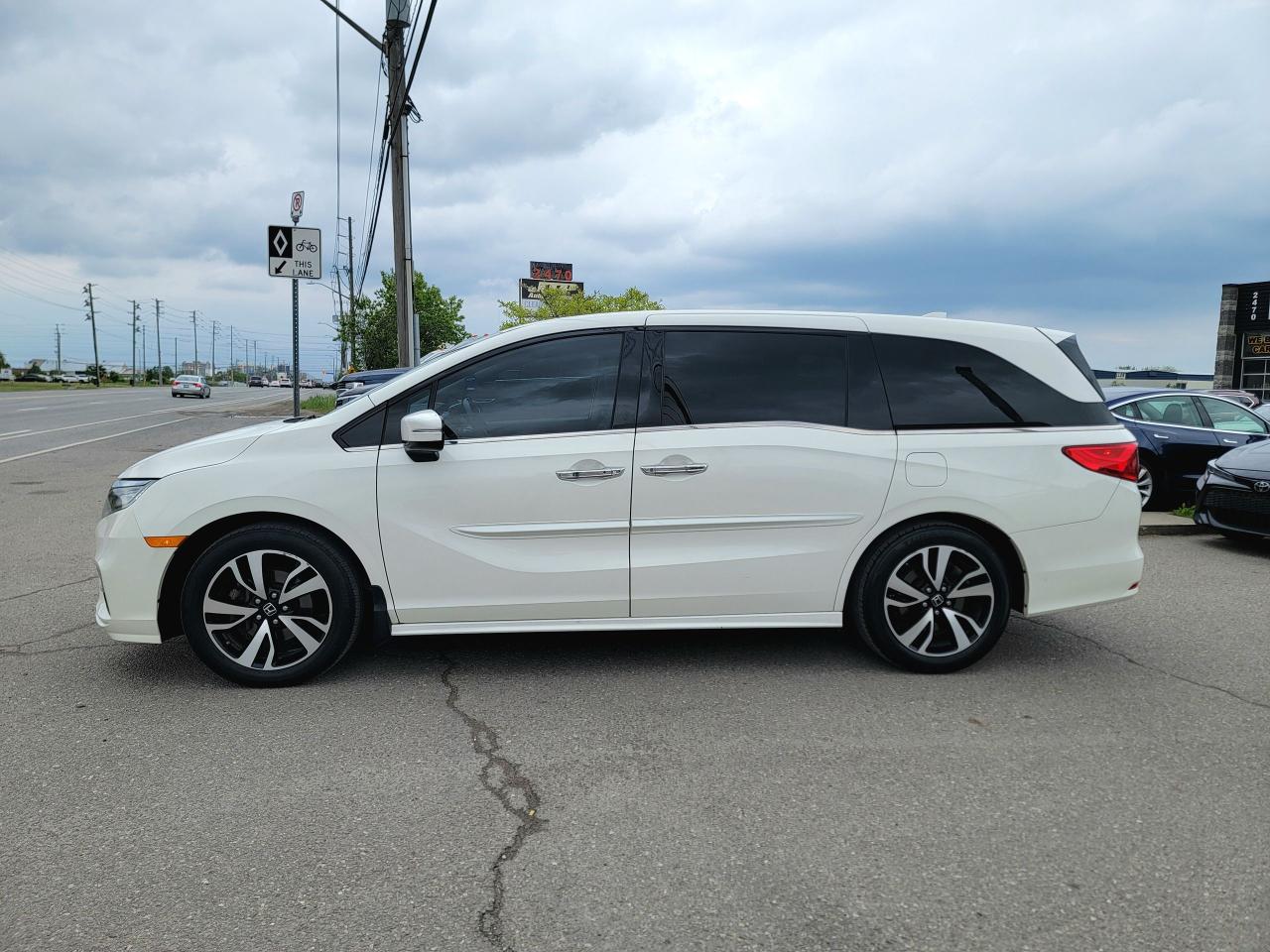 2019 Honda Odyssey Touring - Photo #9