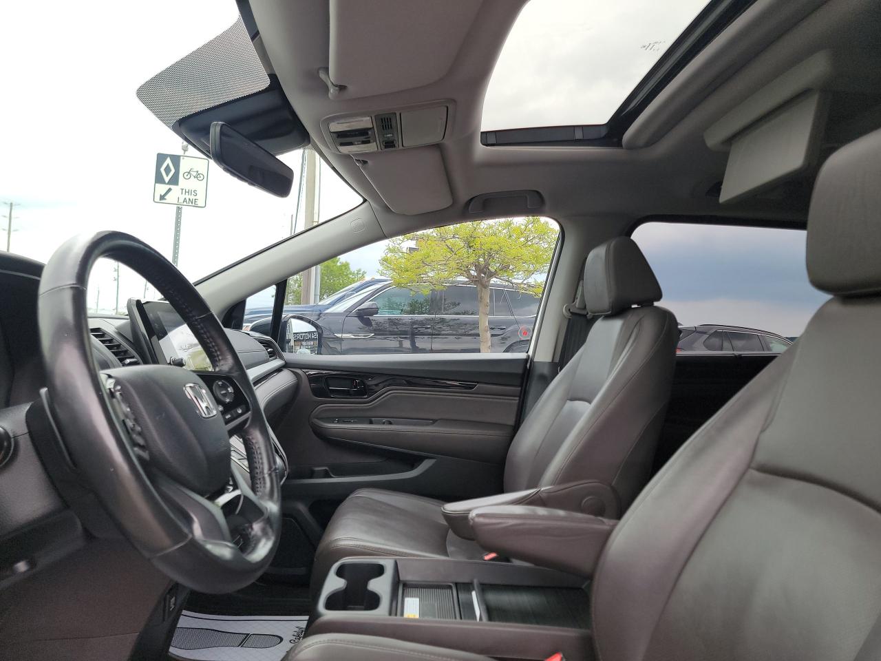 2019 Honda Odyssey Touring - Photo #13