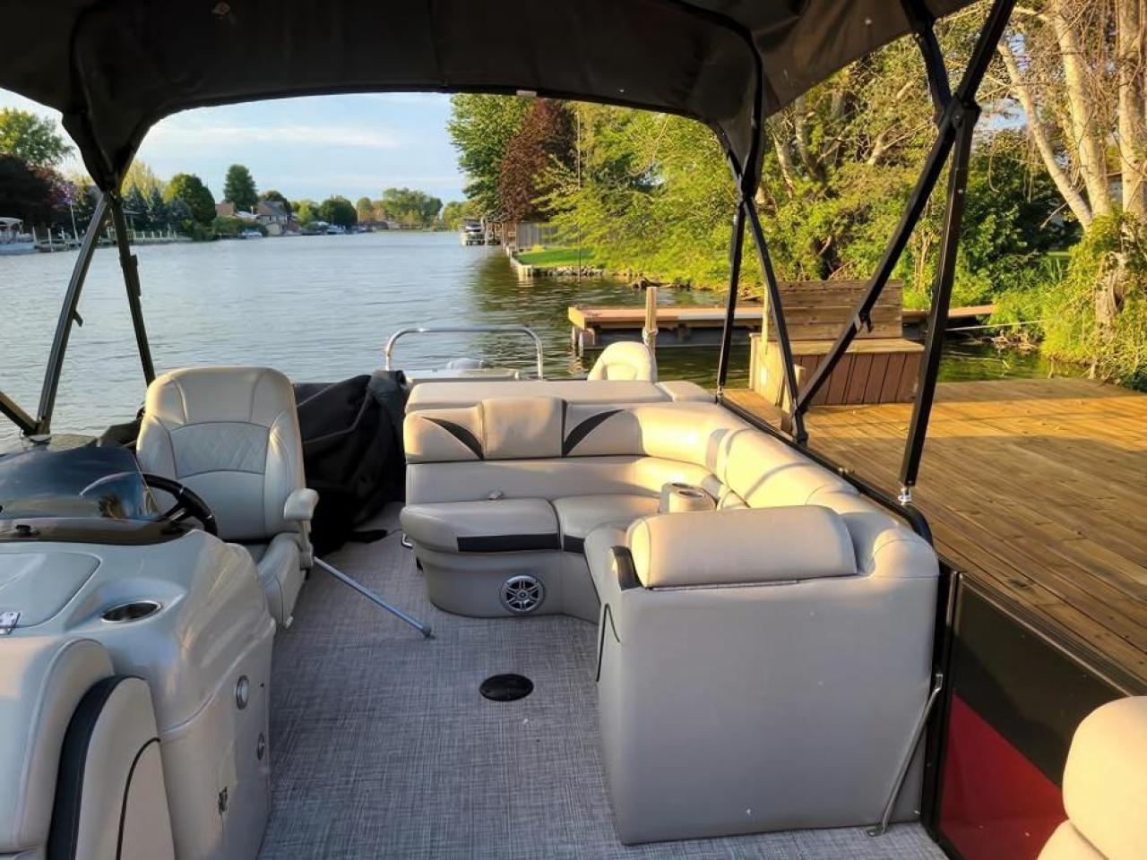 2018 Berkshire STS Series 23 RFC STS 2 - Photo #4