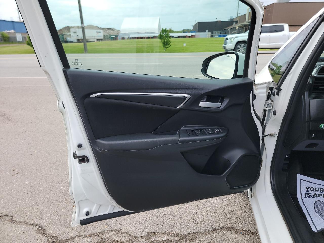 2017 Honda Fit LX - Photo #10