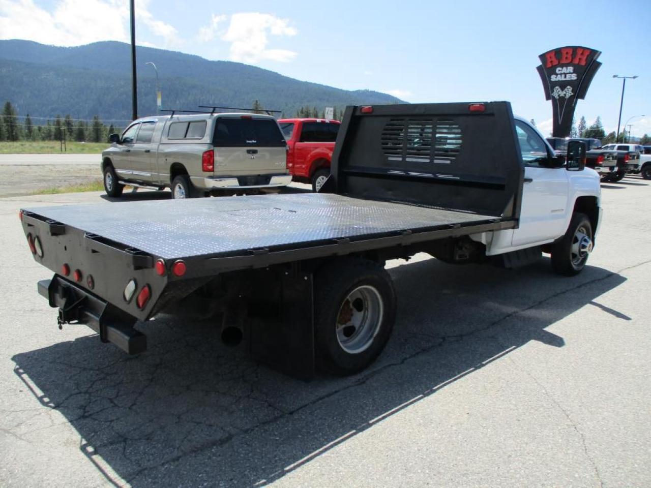 2018 Chevrolet Silverado 3500HD WT DURAMAX 4X4 Photo4