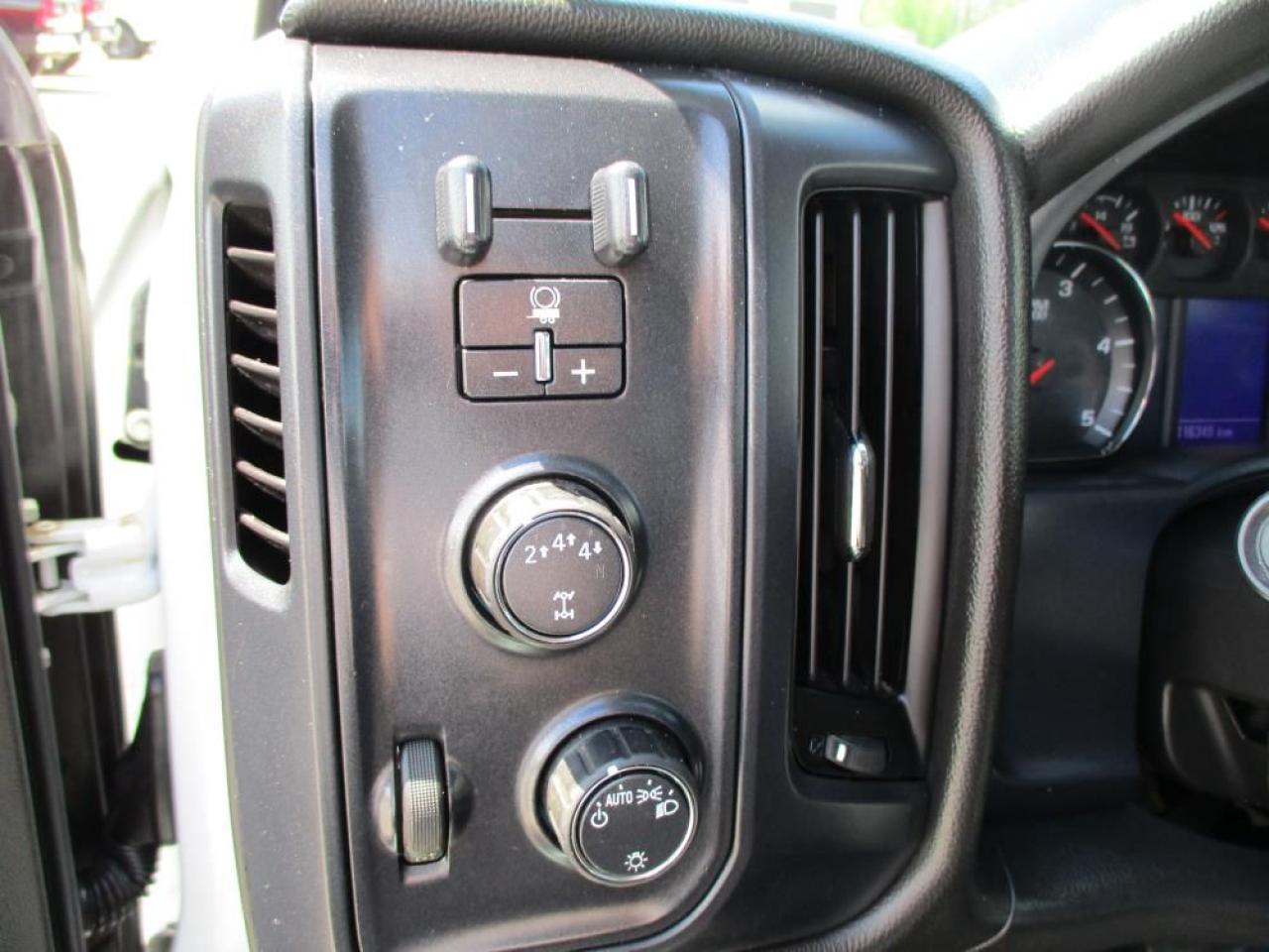 2018 Chevrolet Silverado 3500HD WT DURAMAX 4X4 Photo11