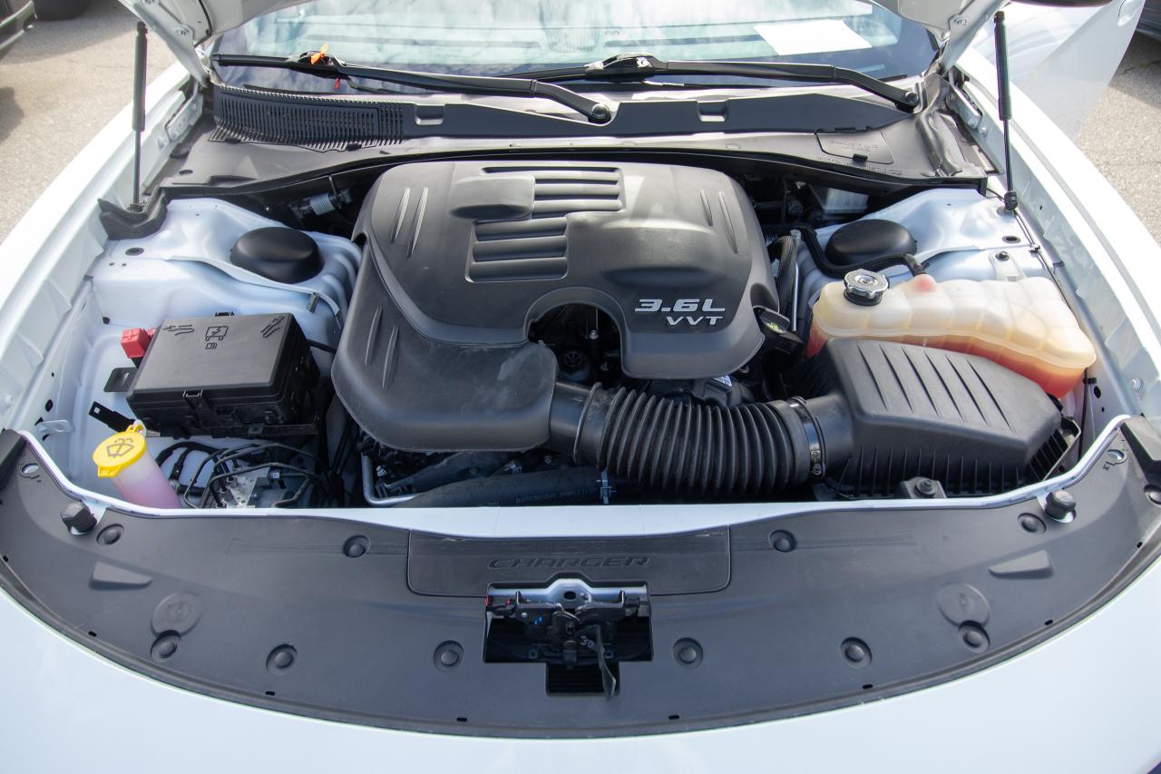 2022 Dodge Charger SXT Photo5