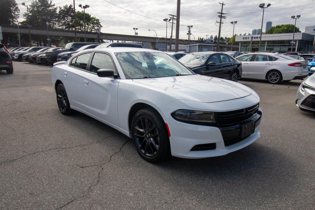 2022 Dodge Charger SXT Photo4