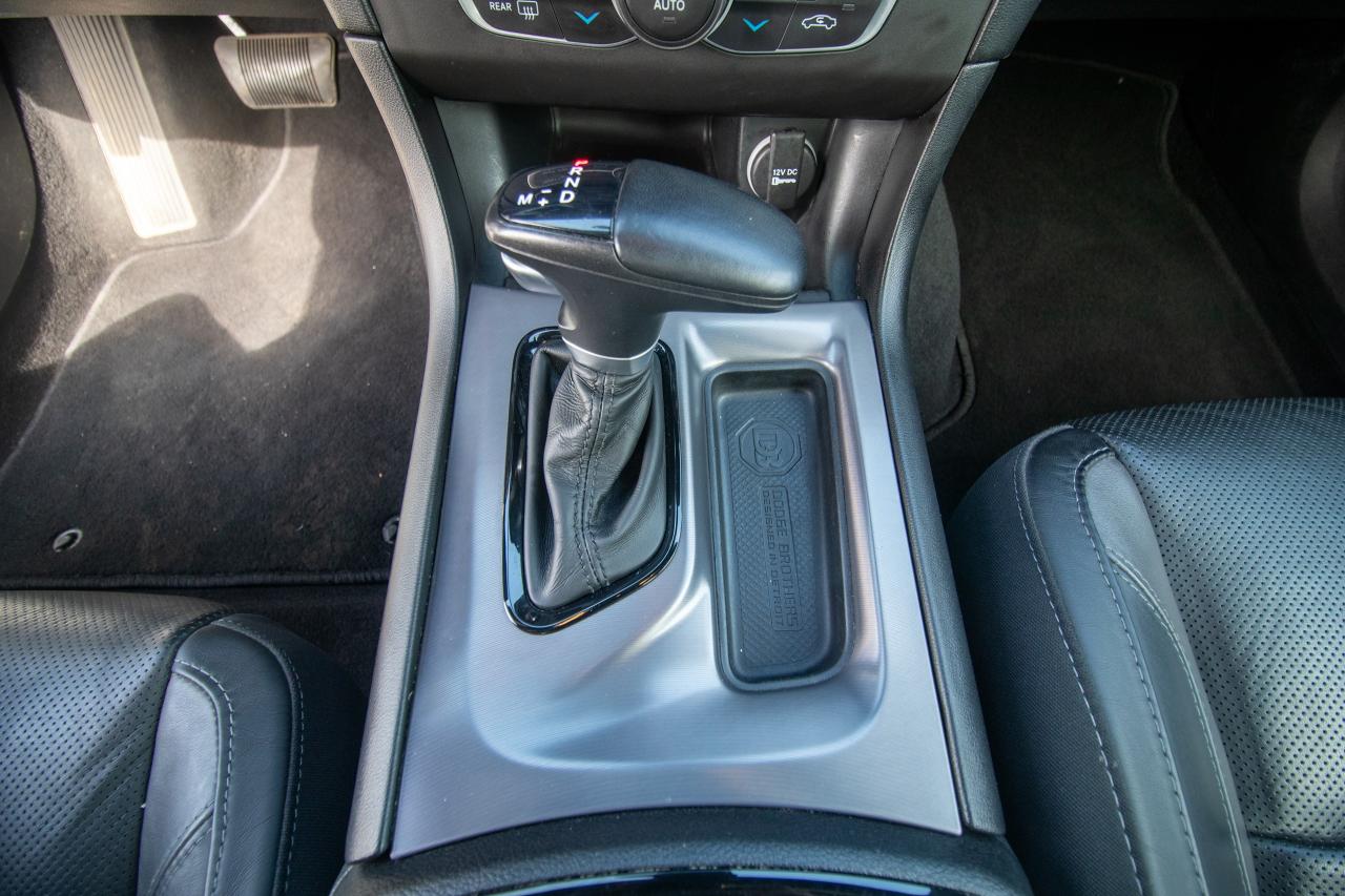 2022 Dodge Charger SXT Photo5