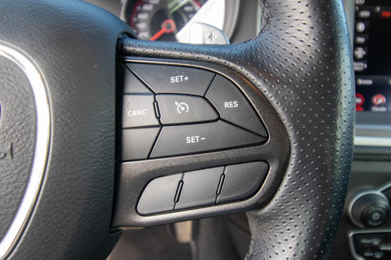 2022 Dodge Charger SXT Photo5