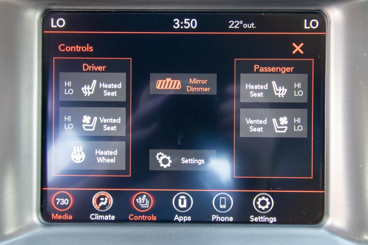 2022 Dodge Charger SXT Photo5