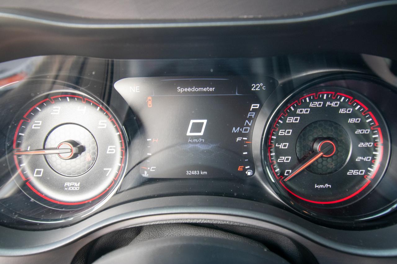 2022 Dodge Charger SXT Photo5