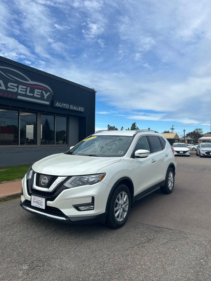 2017 Nissan Rogue SV - Photo #1