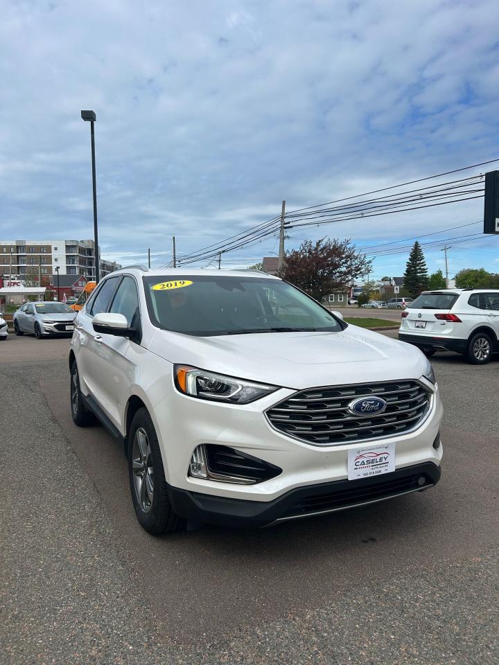 2019 Ford Edge SEL - Photo #3