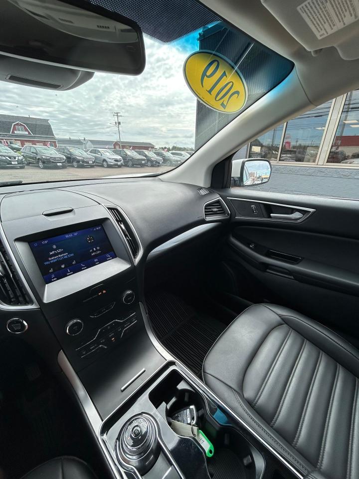 2019 Ford Edge SEL - Photo #10