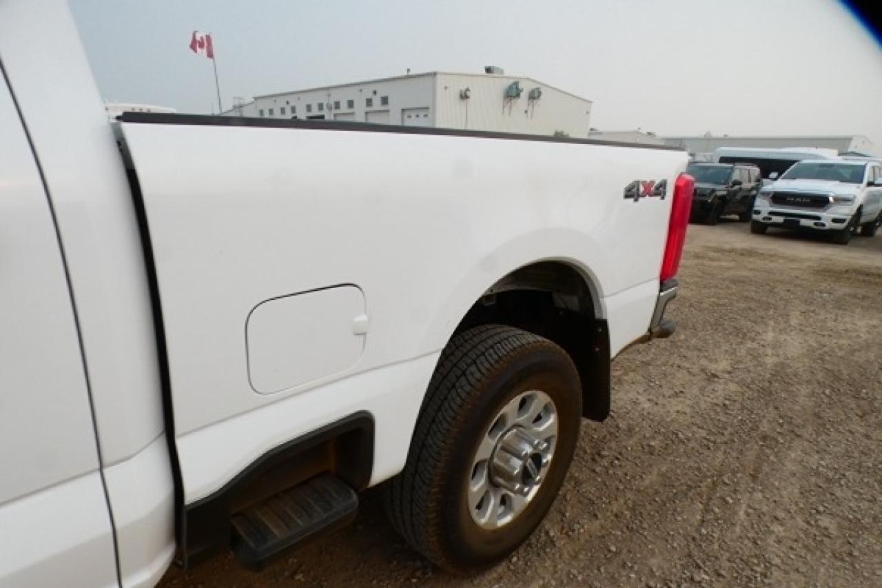 2023 Ford F-350 XLT 4WD Crew Cab 6.75' Box w/BUC - Photo #23