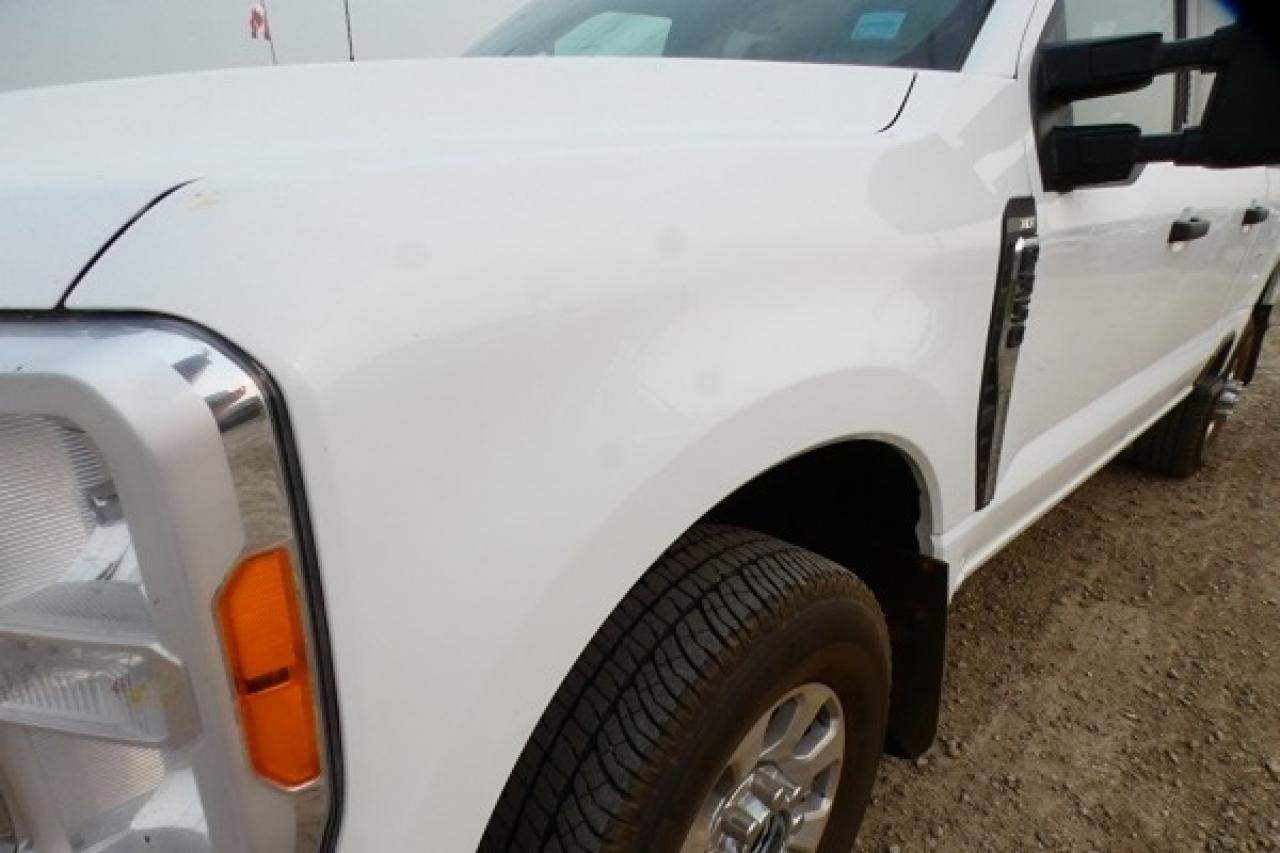 2023 Ford F-350 XLT 4WD Crew Cab 6.75' Box w/BUC - Photo #29