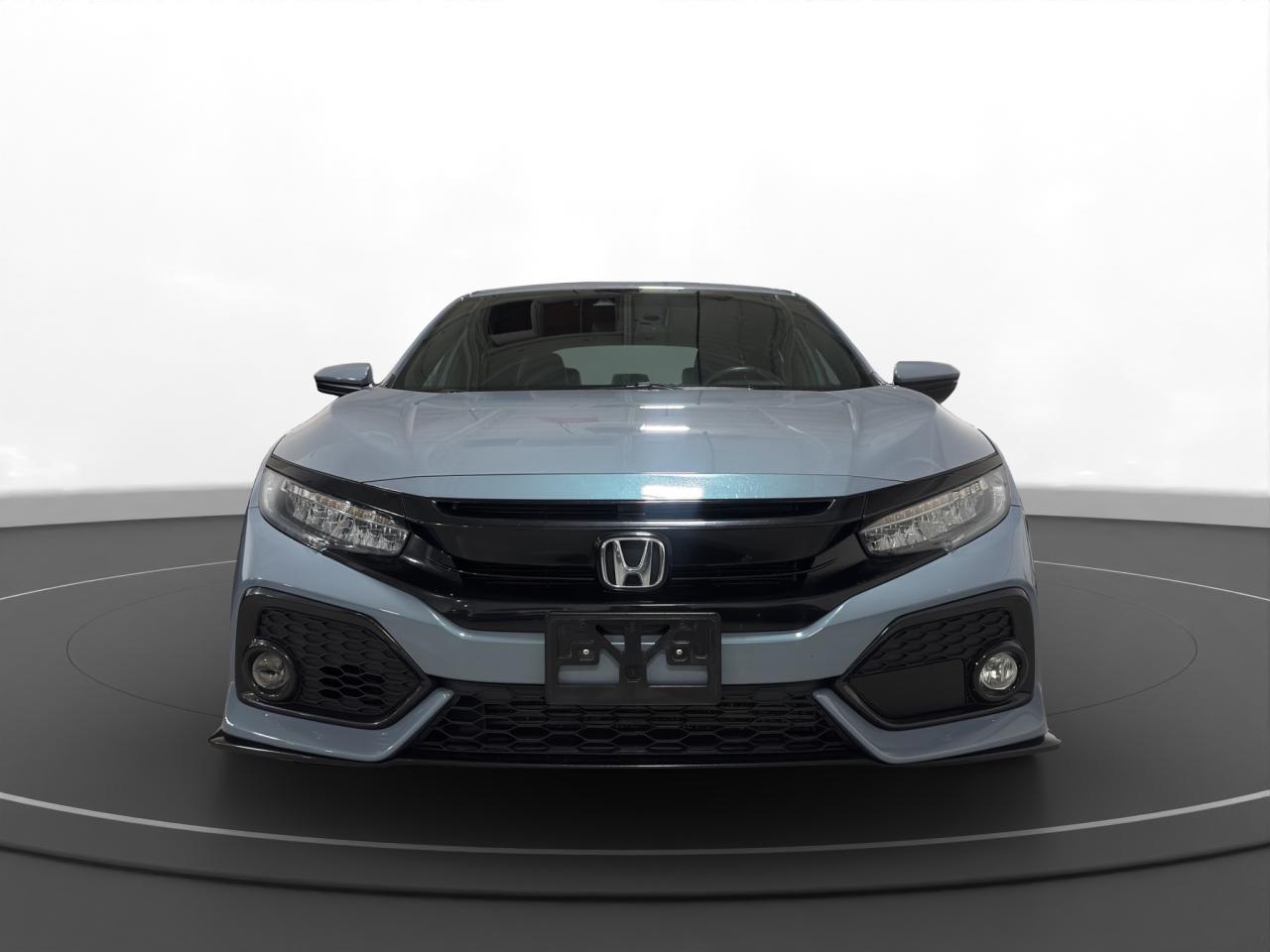 2018 Honda Civic Sport Touring - Photo #2