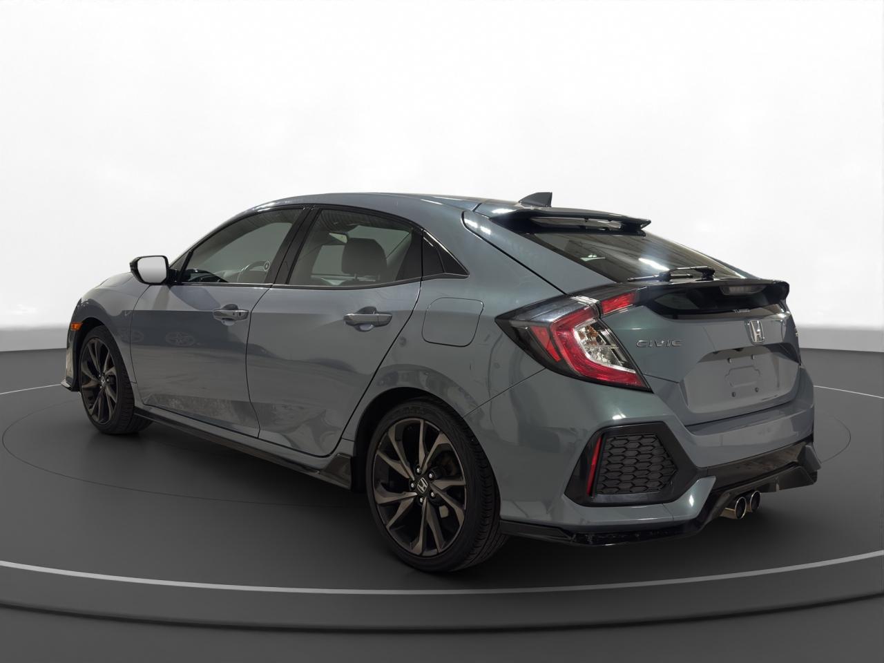 2018 Honda Civic Sport Touring - Photo #5