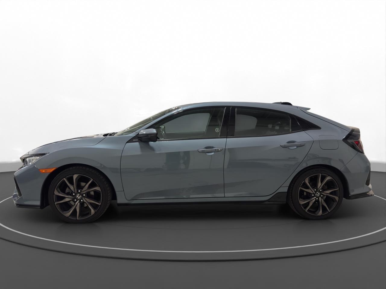 2018 Honda Civic Sport Touring - Photo #4