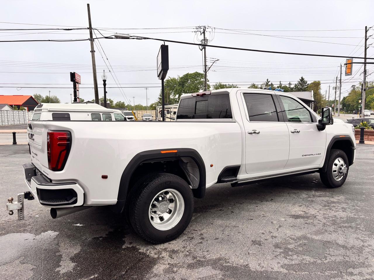 2024 GMC Sierra 3500 Fully Financeable, Like Brand New