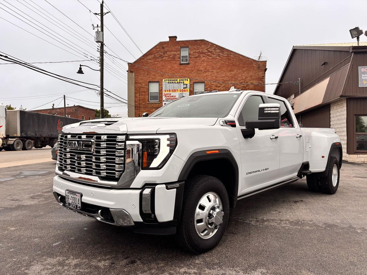 2024 GMC Sierra 3500 Fully Financeable, Like Brand New
