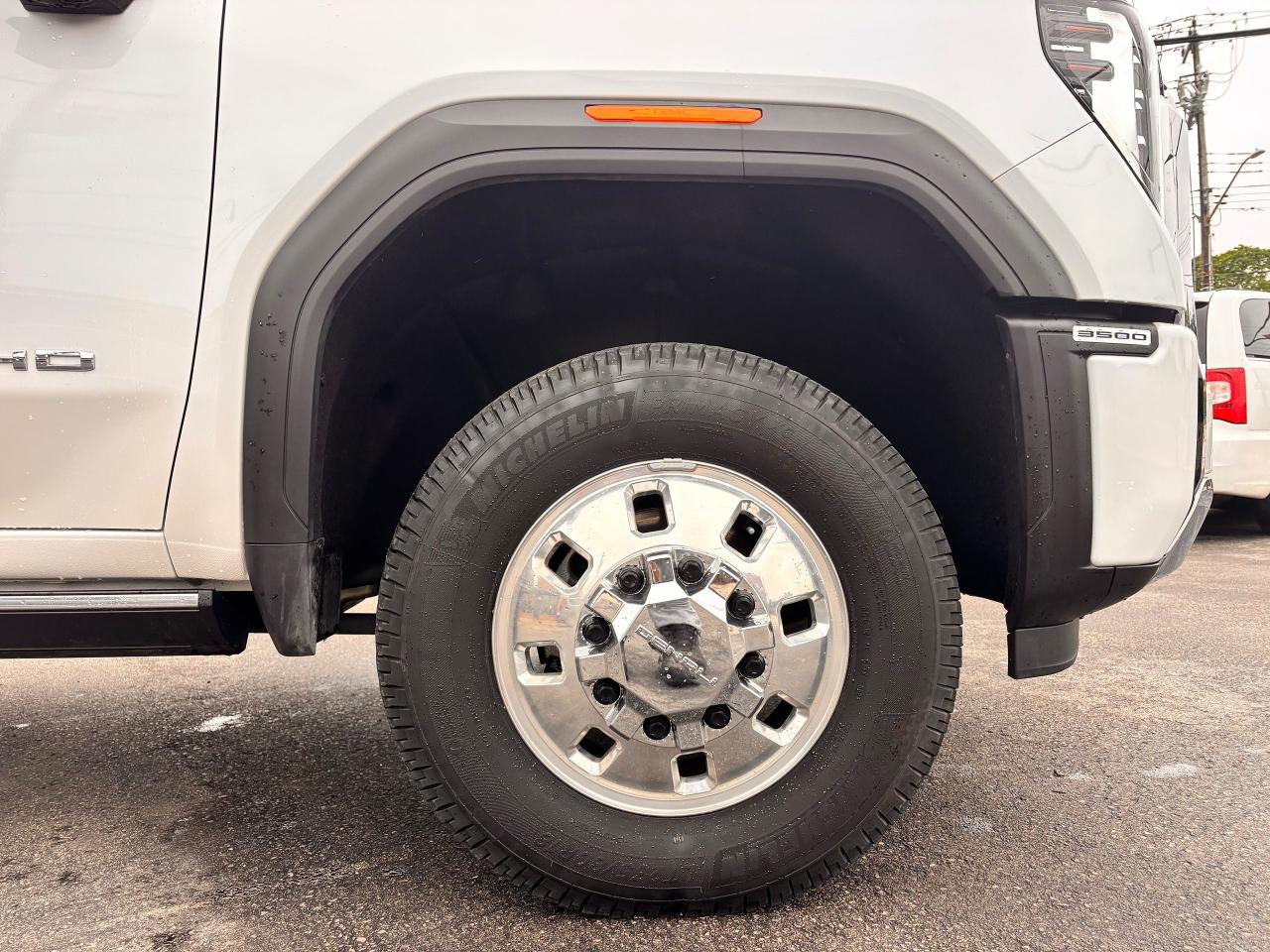 2024 GMC Sierra 3500 Fully Financeable, Like Brand New