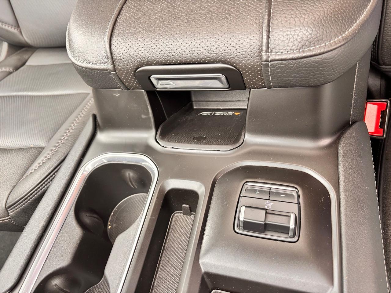 2024 GMC Sierra 3500 Fully Financeable, Like Brand New Photo