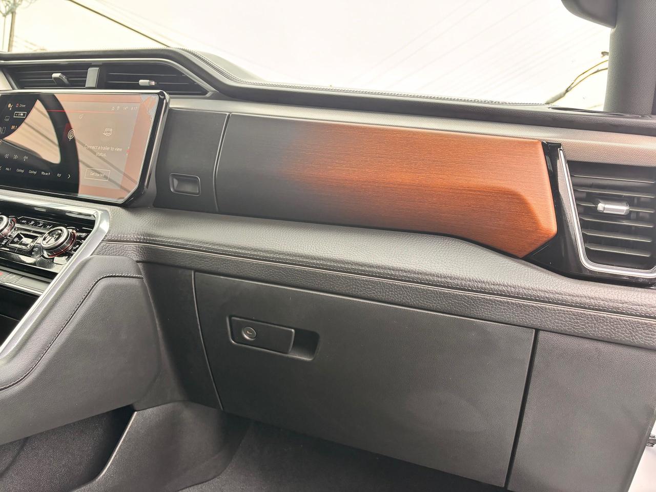 2024 GMC Sierra 3500 Fully Financeable, Like Brand New Photo