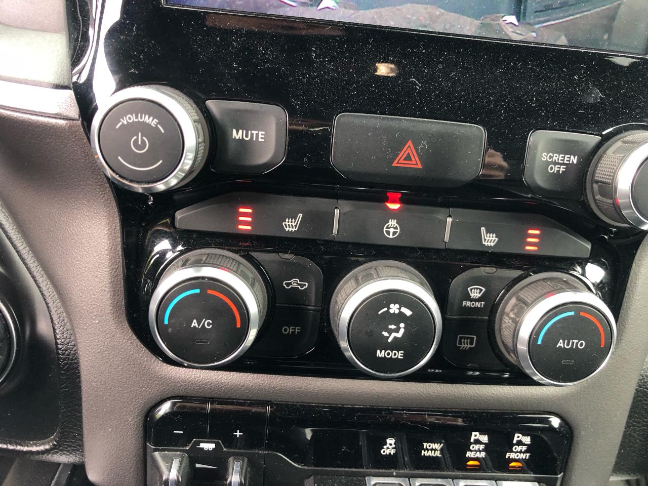 2019 RAM 1500 Big Horn - Photo #14