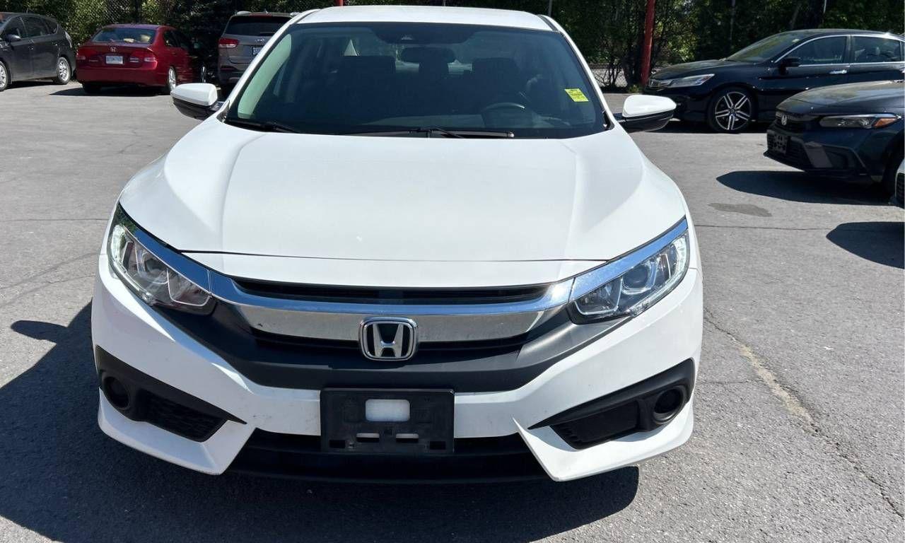 2018 Honda Civic SE - Photo #2