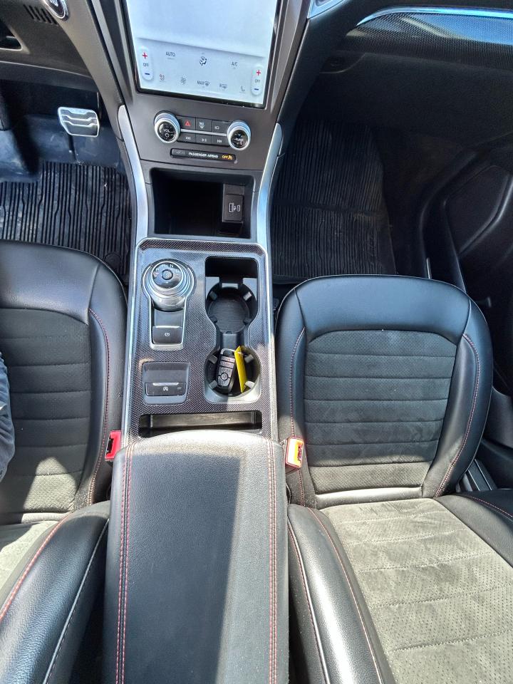 2021 Ford Edge ST Line - Photo #12