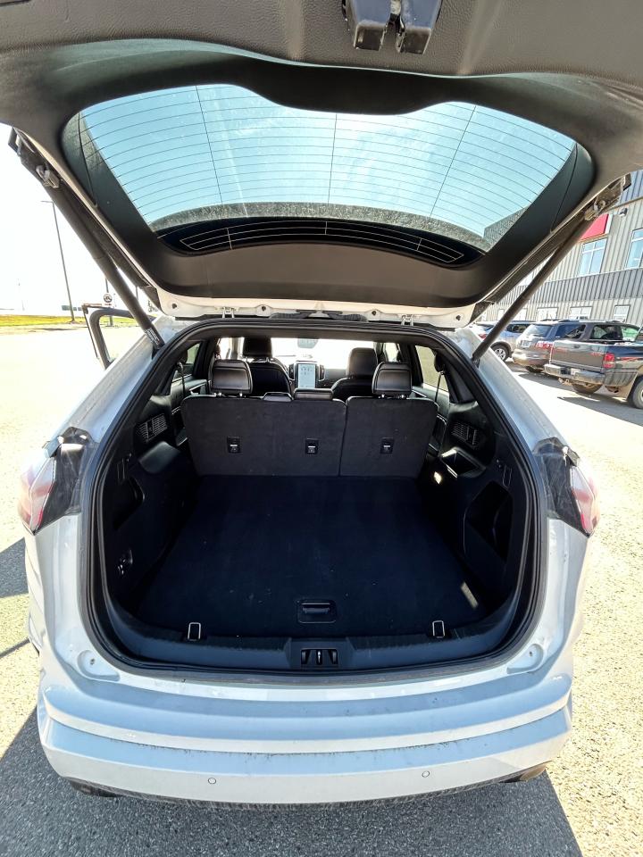2021 Ford Edge ST Line - Photo #16