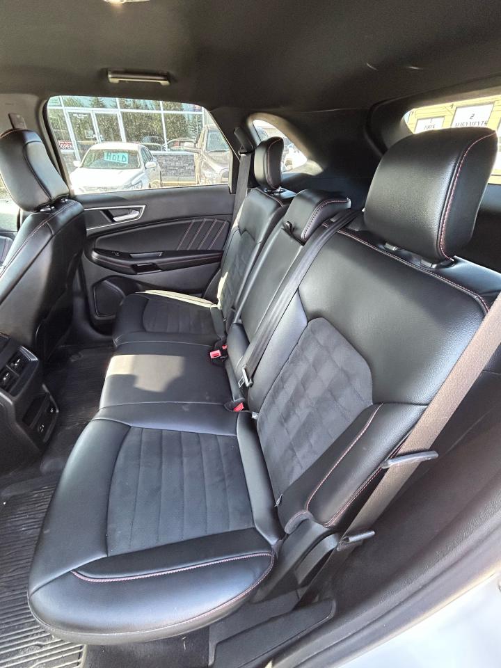 2021 Ford Edge ST Line - Photo #14