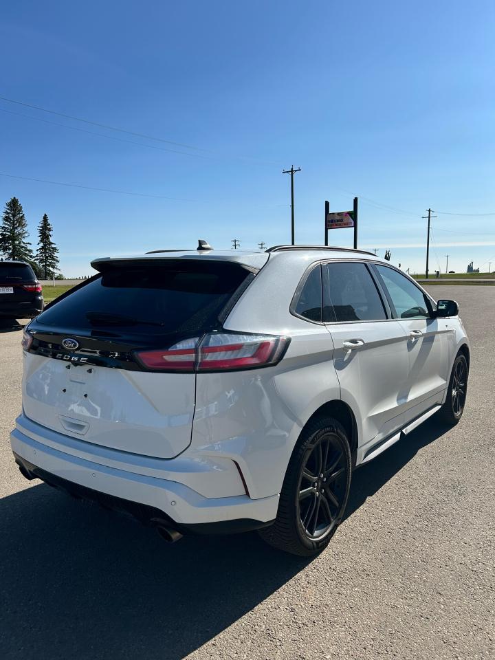 2021 Ford Edge ST Line - Photo #4