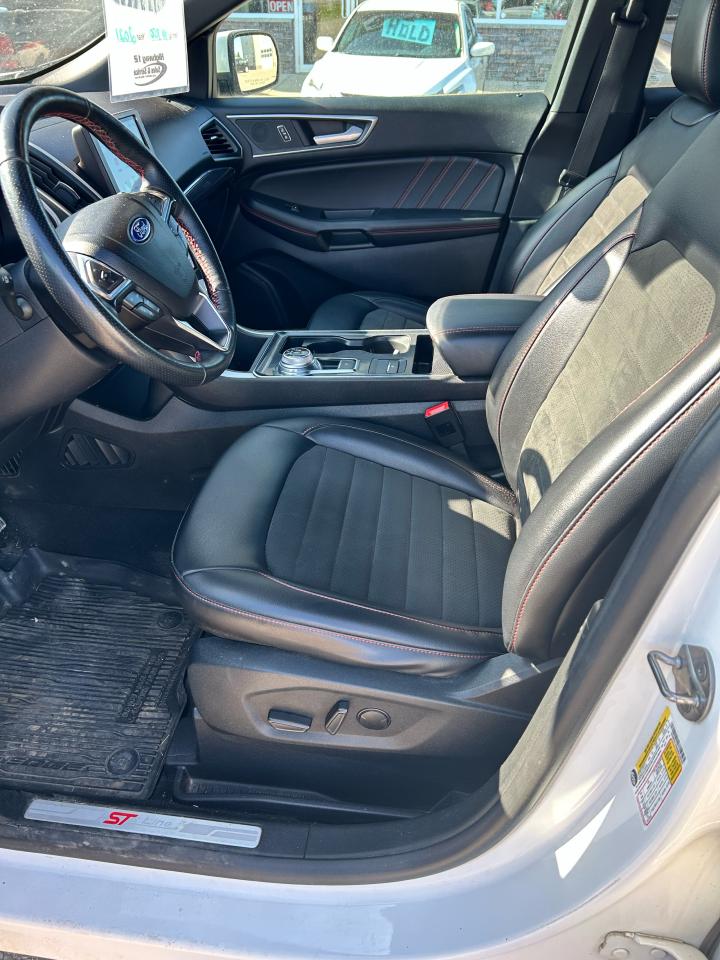 2021 Ford Edge ST Line - Photo #6
