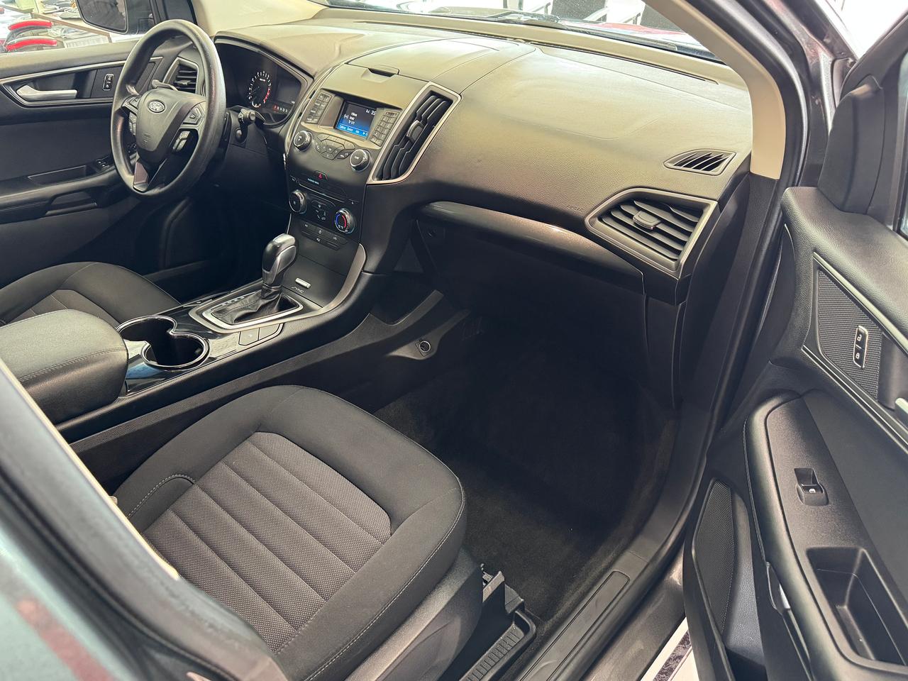 2017 Ford Edge SE+Camera+Bluetooth+A/C+ACCIDENT FREE Photo