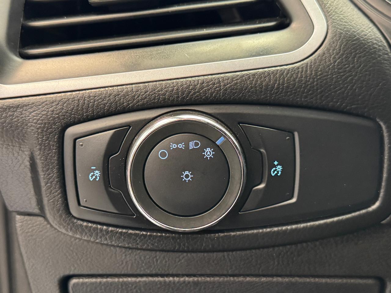 2017 Ford Edge SE+Camera+Bluetooth+A/C+ACCIDENT FREE Photo