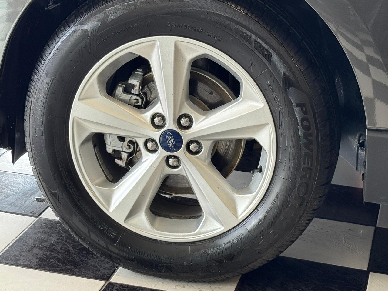 2017 Ford Edge SE+Camera+Bluetooth+A/C+ACCIDENT FREE Photo