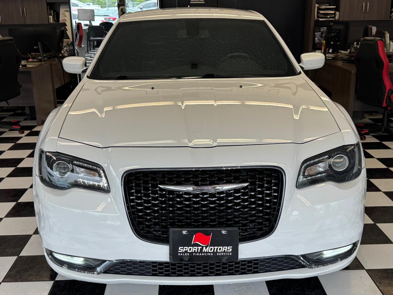 2019 Chrysler 300 300S+New Brakes+Tires+Alloy+ApplePlay+Remote Start Photo