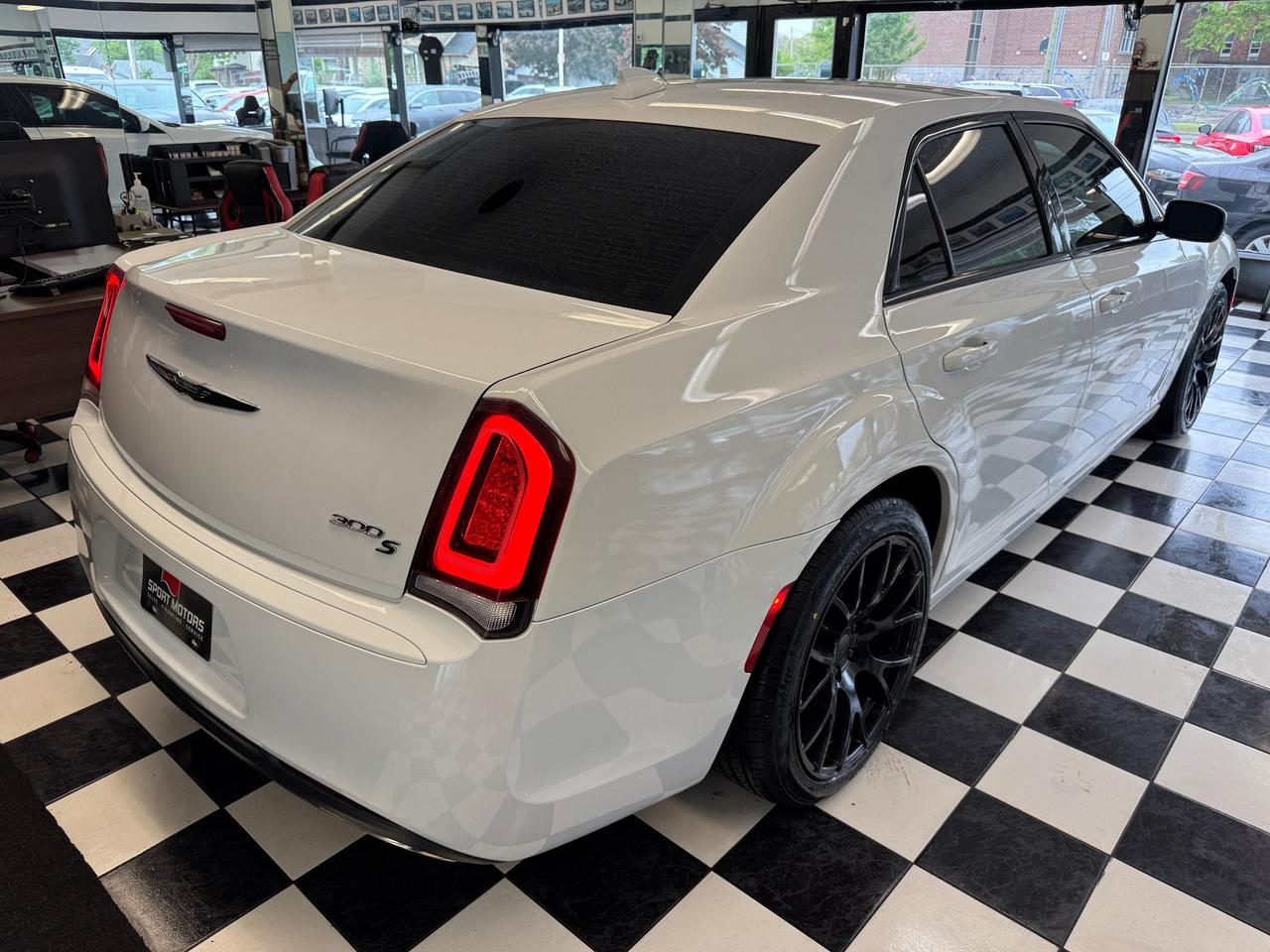 2019 Chrysler 300 300S+New Brakes+Tires+Alloy+ApplePlay+Remote Start Photo