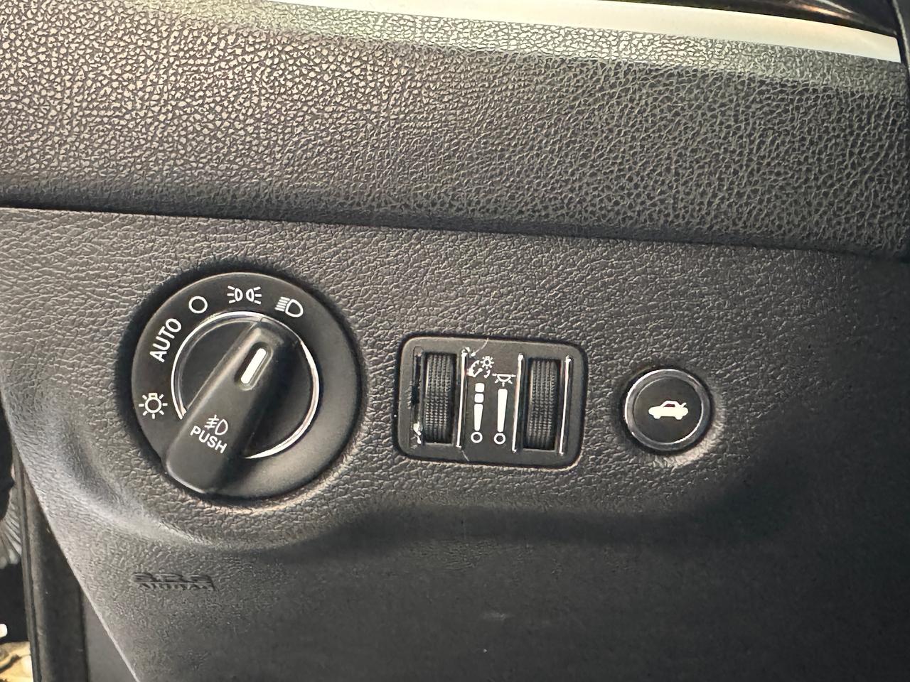 2019 Chrysler 300 300S+New Brakes+Tires+Alloy+ApplePlay+Remote Start Photo