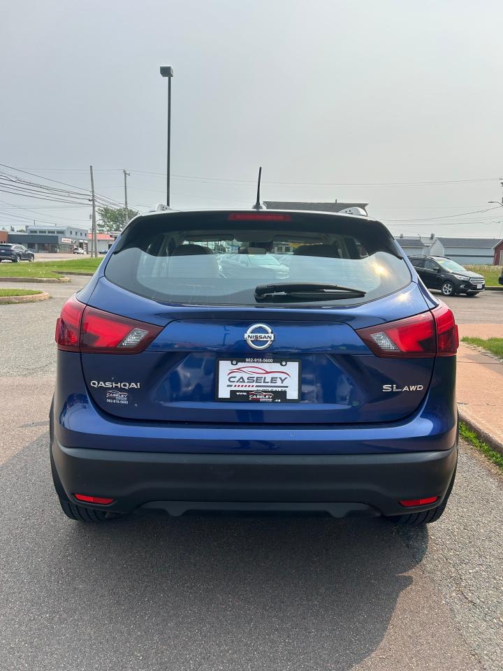 2017 Nissan Qashqai S - Photo #5