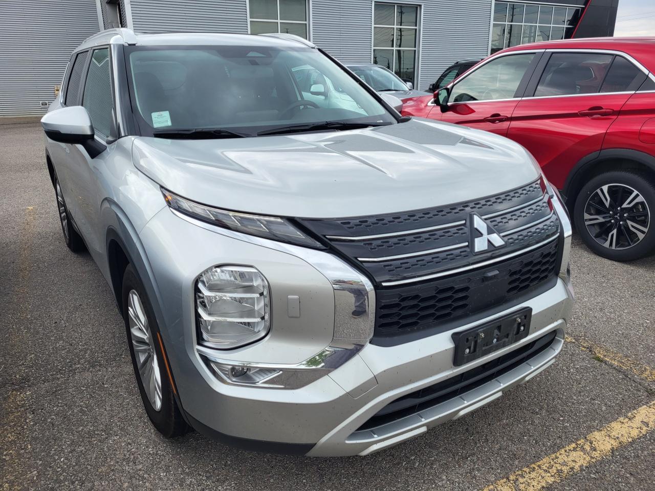 Used 2023 Mitsubishi Outlander SE for sale in Barrie, ON