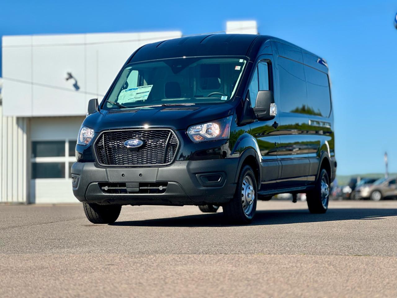 2025 Ford Transit Cargo Van T-250 148" MED RF 9070 GVWR AWD Photo2