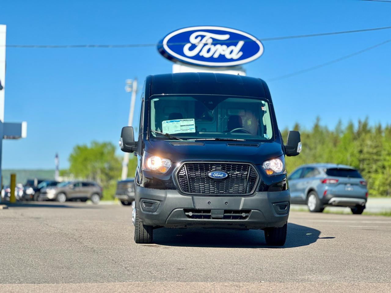 2025 Ford Transit Cargo Van T-250 148" MED RF 9070 GVWR AWD Photo1