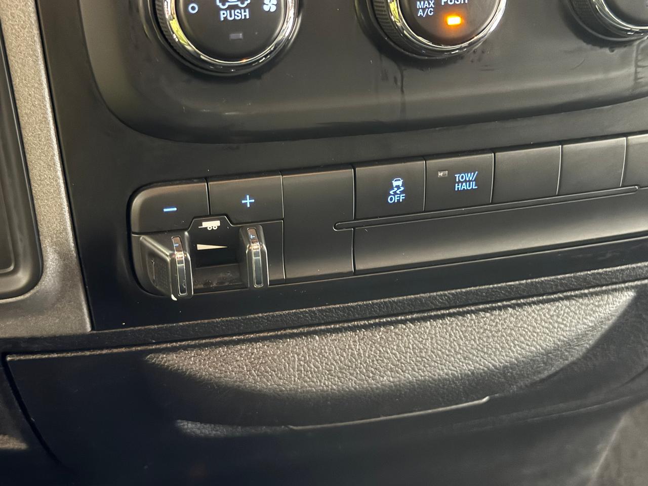 2017 RAM 1500 ST 4WD Quad HEMI+New Brakes+Camera+CLEAN CARFAX Photo